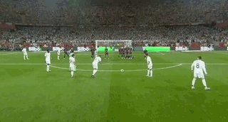 博尔哈：哈兰德是目前足坛最佳中锋；历史最佳中锋是德罗巴