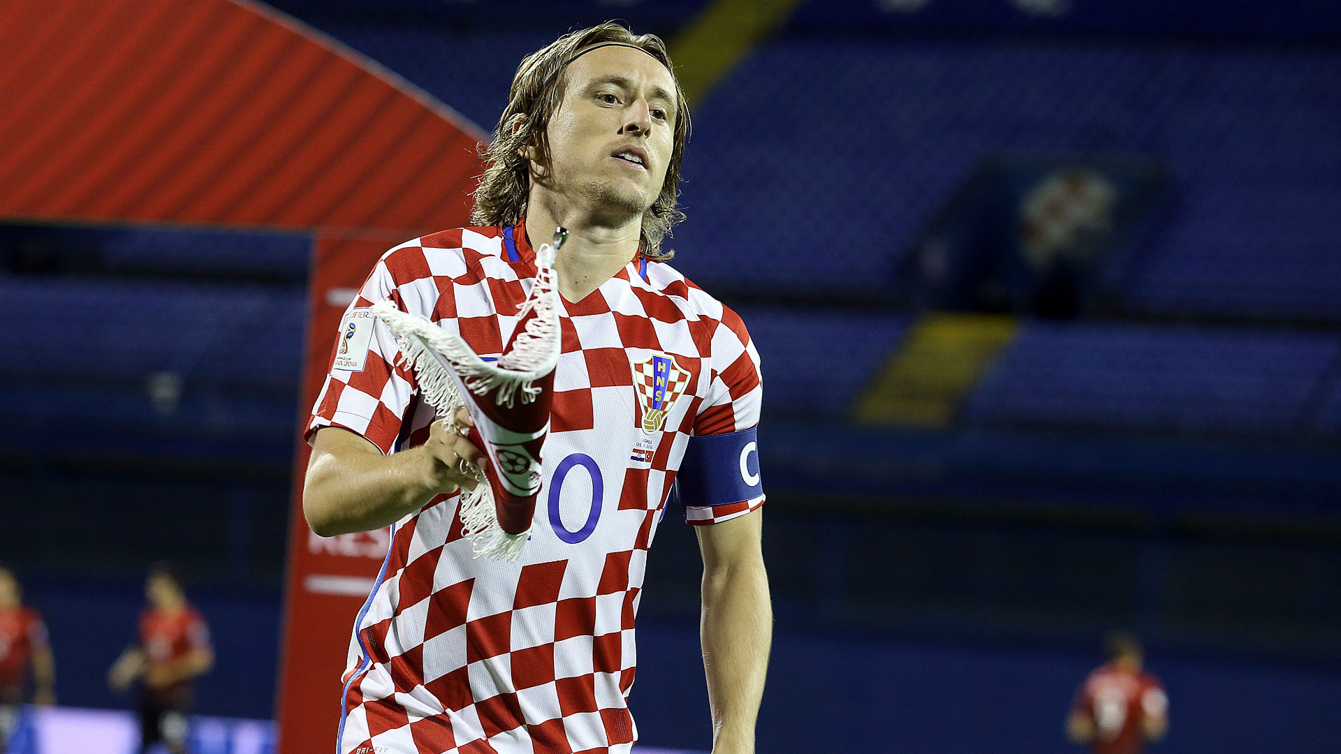 中国记录被改写，国际健将的诞生，奚枭横成为中长跑新的霸主